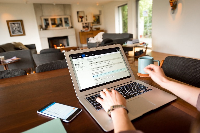 Empleados obtienen un ahorro con el trabajo remoto