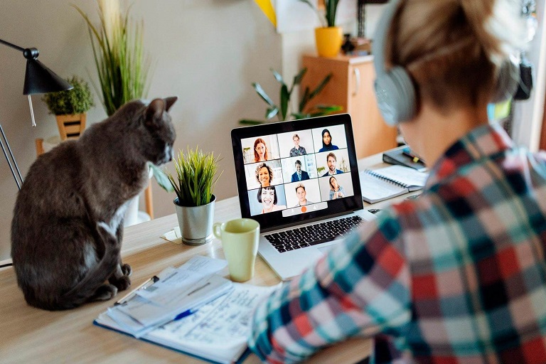 Los pro y contra del trabajo híbrido