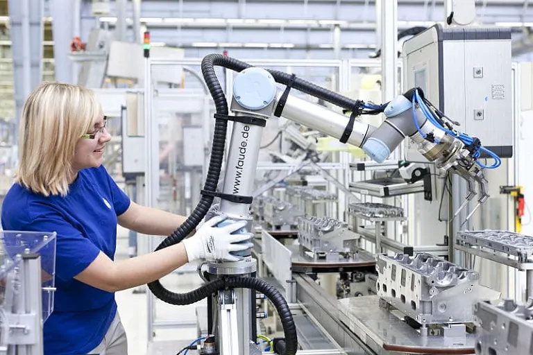5 razones por las que las empresas más grandes están recurriendo a los cobots