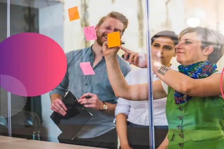 Profesionalizan a líderes creativos y culturales