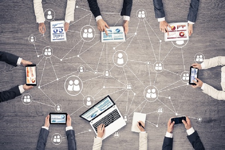 Maximizando el impacto: los beneficios de las relaciones públicas, aunque manejes tus redes sociales