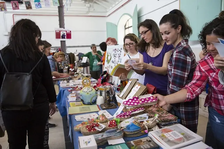 Microempresarias son el eje central de la economía familiar