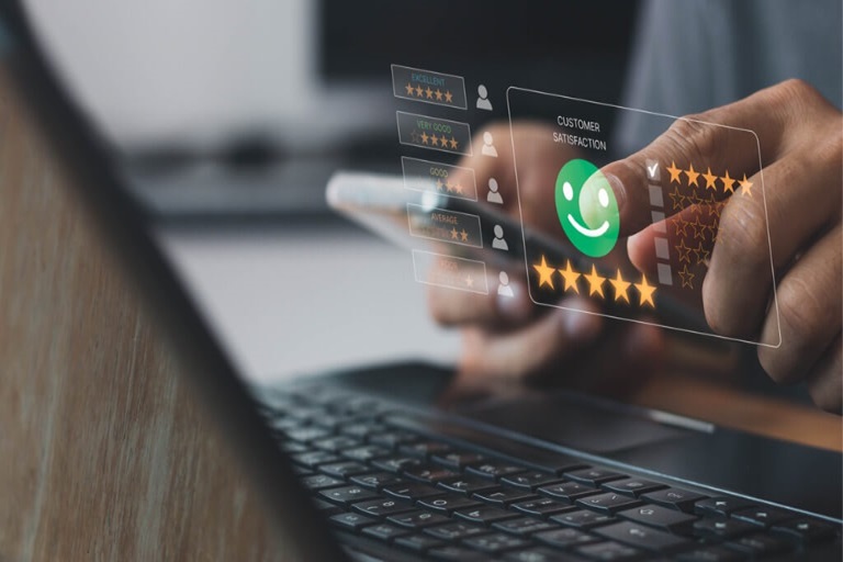 Tendencias en Gestión de la Experiencia del Cliente para 2024: Lo que Entra y Sale