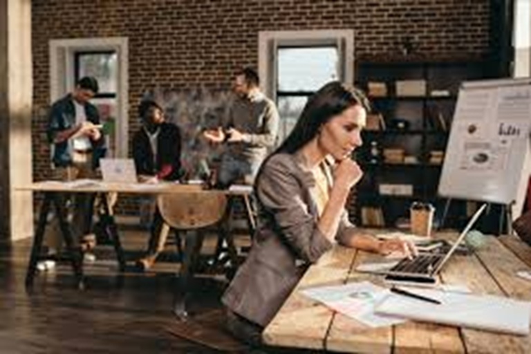 Emprendimiento: Clave para combatir la pobreza laboral en México