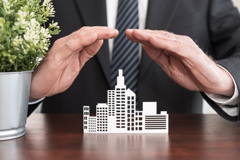 Seguro de vida empresarial: una inversión estratégica que fortalece la productividad y el bienestar laboral